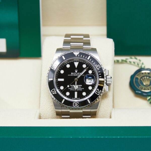 Rolex Pre-Owned Submariner Date Stainless Steel Black Dial on Oyster Bracelet [COMPLETE SET 2020] MINT 40mm