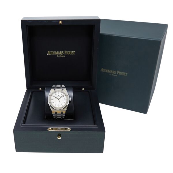 Audemars Piguet Pre-Owned Royal Oak Stainless Steel Silver Dial MINT CONDITION [With Box]
