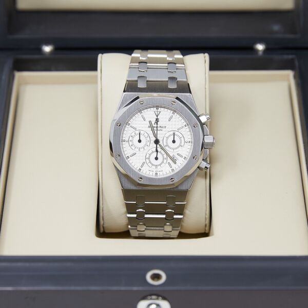 Audemars Piguet Pre-Owned Royal Oak Chronograph Stainless Steel White Dial [WITH BOX] 39mm