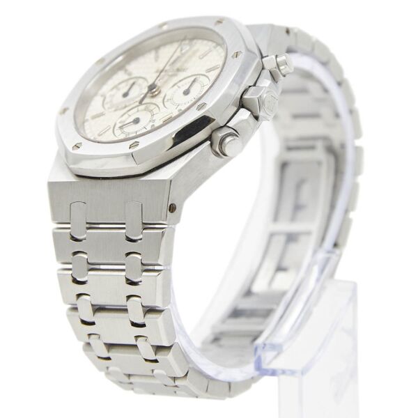 Pre Owned Royal Oak Chronograph Cream/White Dial on Bracelet 39mm With Box