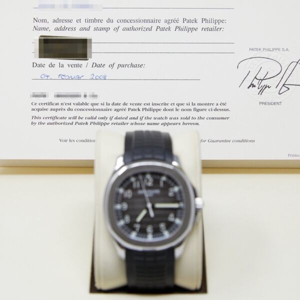 Patek Philippe Pre-Owned Aquanaut Stainless Steel Black Dial on Rubber Strap [COMPLETE SET] 40.8mm