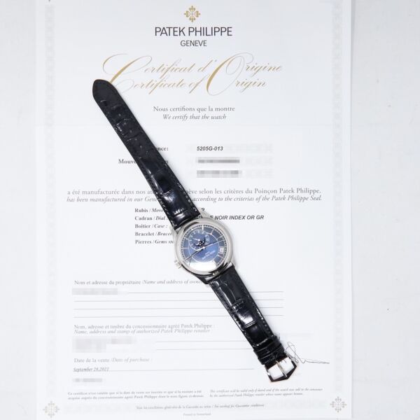 Patek Philippe Pre-Owned Annual Calendar White Gold Blue Dial on Leather Strap [COMPLETE SET 2021] 40mm