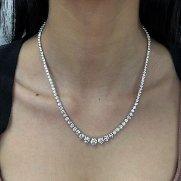 Graduated Diamond Tennis Necklace with 1.51 ct. Center Stone (20 cttw.)