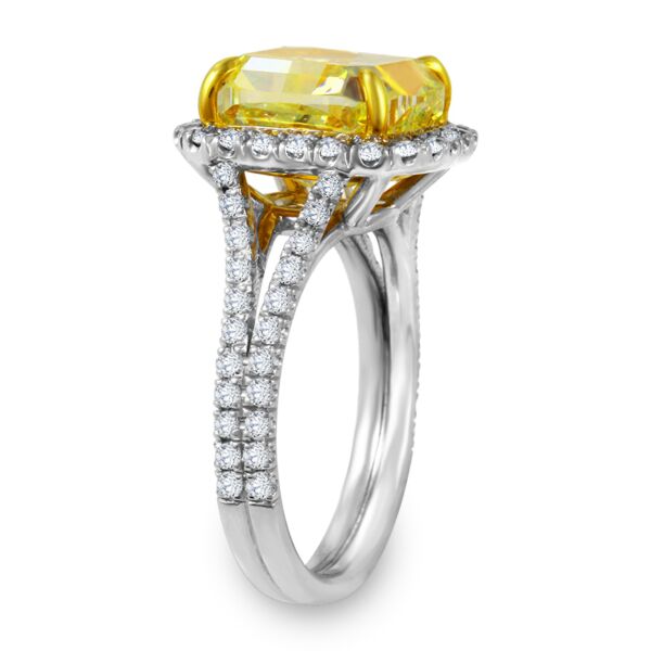 Engagement Ring 6.24ct Cushion Fancy Yellow VS1 GIA set in Platinum