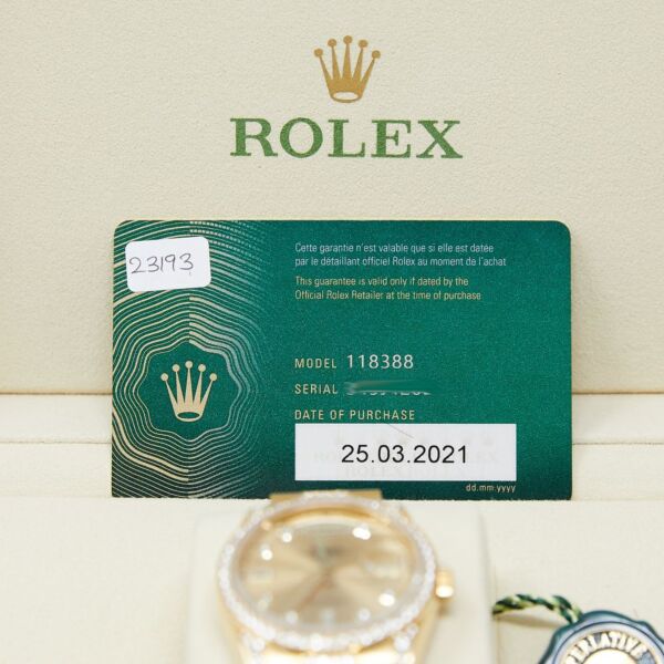 Rolex Pre-Owned Day-Date Yellow Gold Champagne Dial on Diamond Presidential Bracelet [COMPLETE SET] 36mm