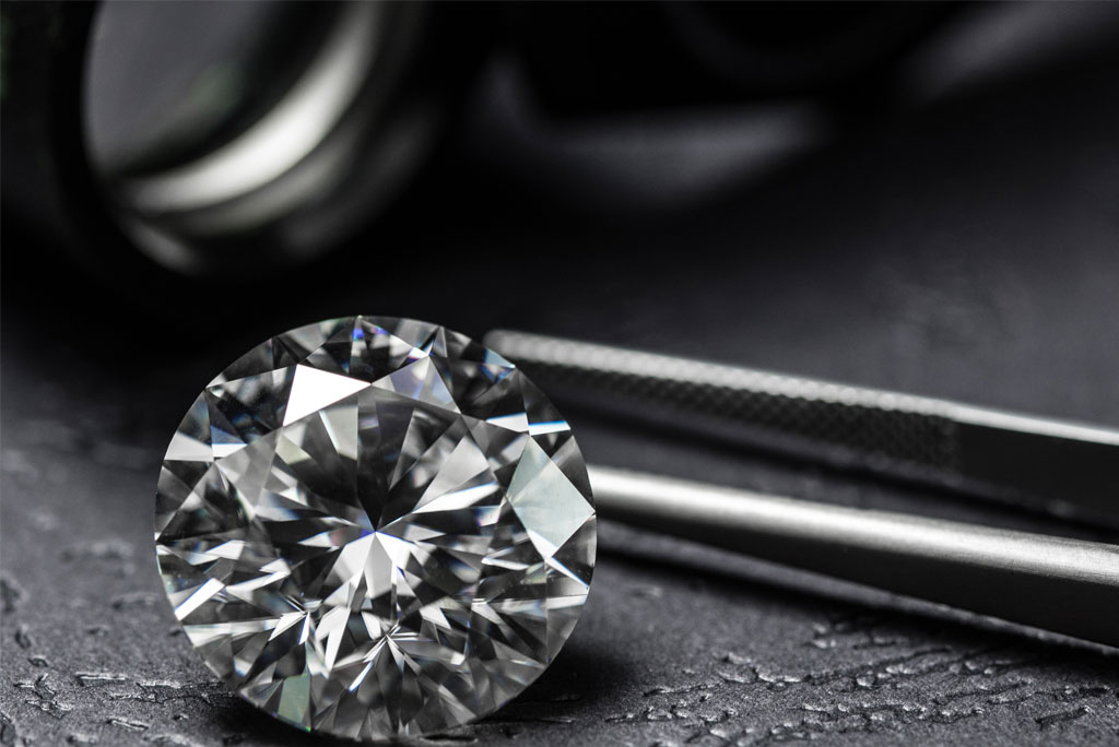How The Diamond Carat Affects The Jewelry Price