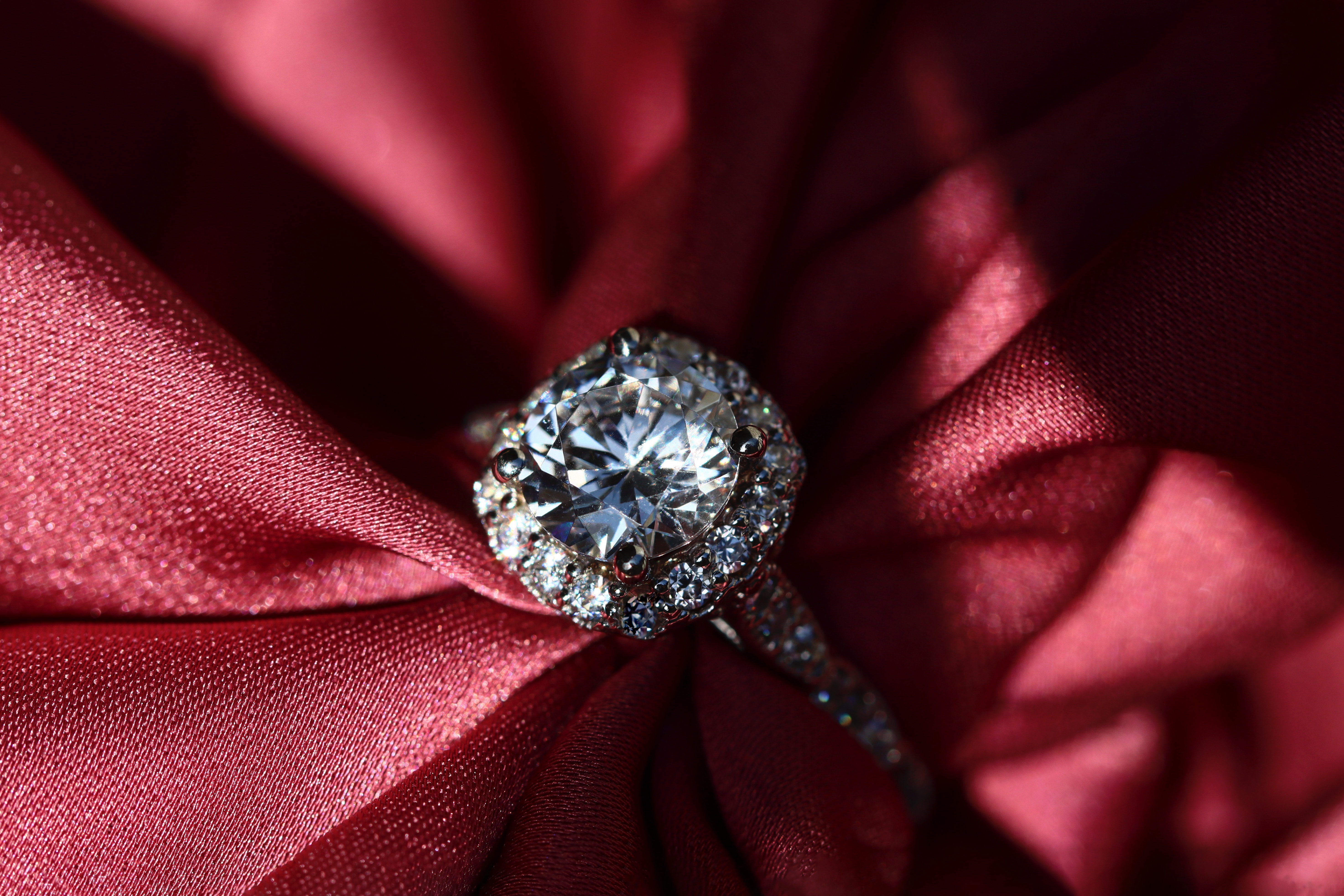 Ethical and Sustainable Diamonds: What You Should Know 